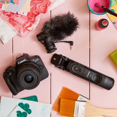 Canon EOS R50 Content Creator Kit 5811C035Ba manufacturer photograph 2