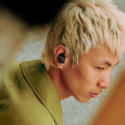 Bose QuietComfort Earbuds product photograph